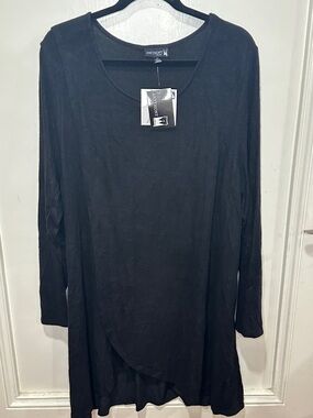 Antthony Black Crewneck Long Sleeve Top